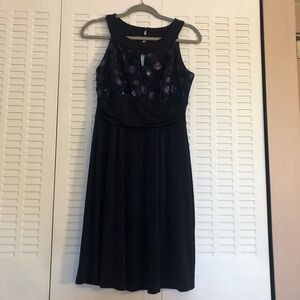 En Focus Studio dress. Sequins and floral at the top. EUC size 8 Vintage
